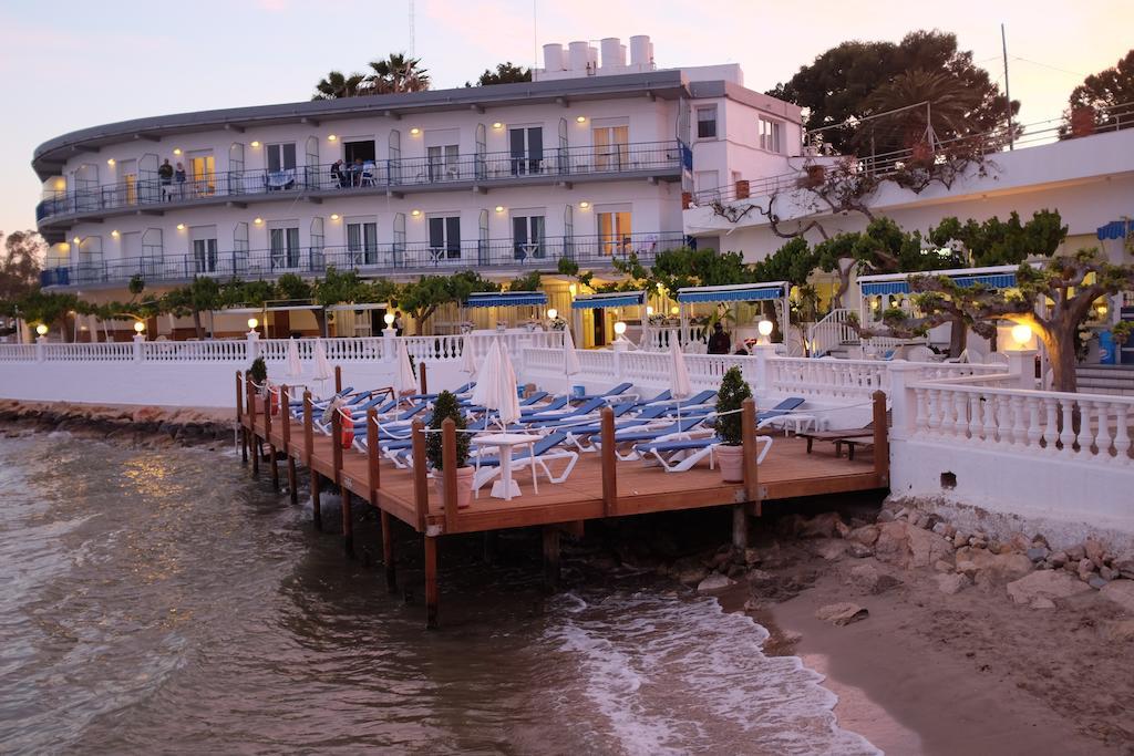 Hotel Restaurant Juanito Platja Sant Carles De La Rapita Luaran gambar